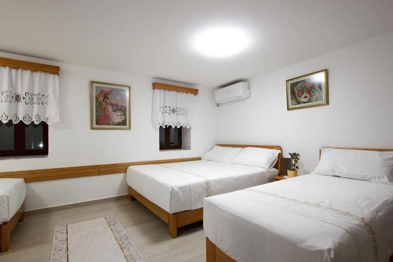 Guesthouse Cani Gjirokaster Albania