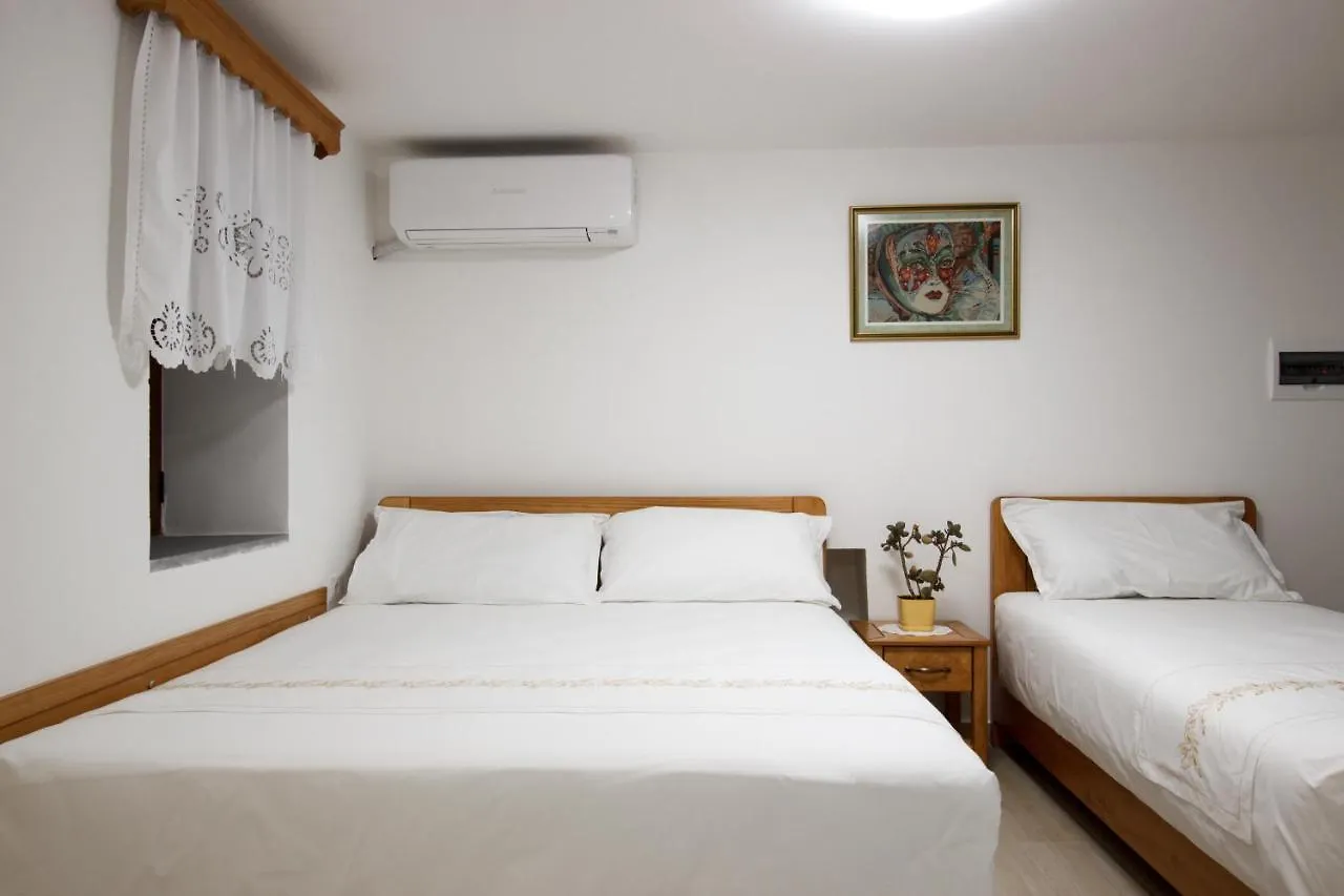 Guesthouse Cani Gjirokaster Guest house